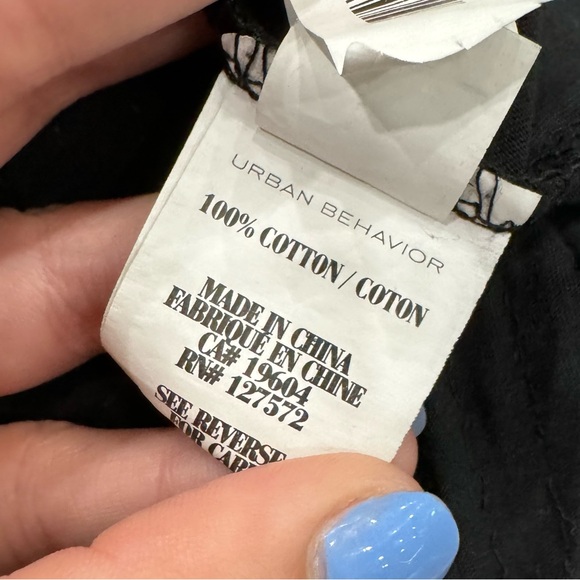 Urban Behaviour Sleeveless Top - Picture 10 of 10